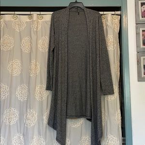 Gray long sleeved duster